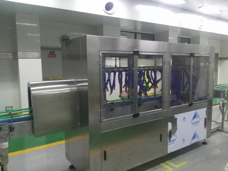 �L������ϵ�y