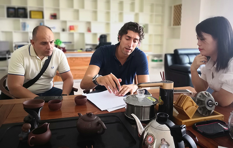 ������͑��W�R�J��C����L�{��