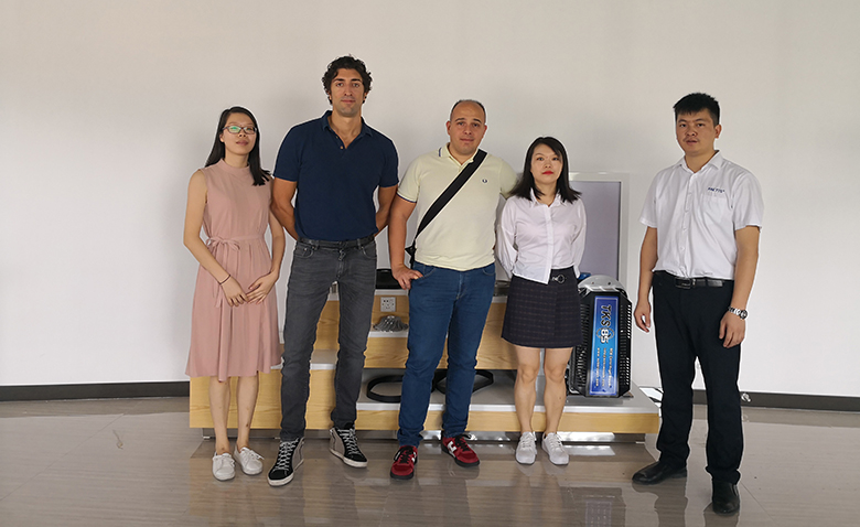 ������͑��W�R�J��C����L�{��