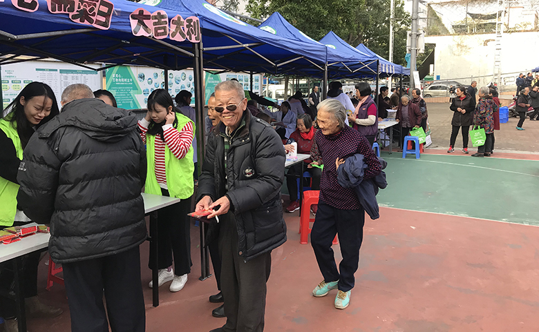 �J�셢�c���͵�������˹����