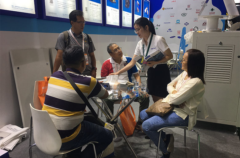 �M���Ϻ����bչ��չ�FNG�ʘ������L�C֮��